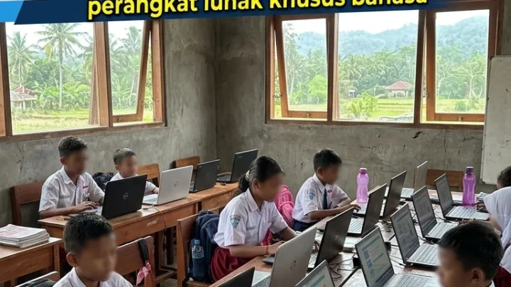 Penyedia Komputer untuk Laboratorium Bahasa